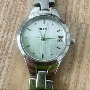 Relic ladies silver tone dress watch NEW BATTERY